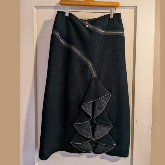 CoVelo Dresses & Skirts - SUPER Cool Covelo Skirt